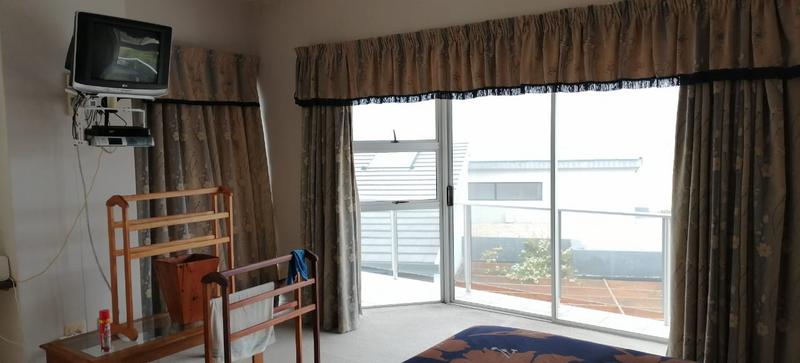 6 Bedroom Property for Sale in Reebok Western Cape